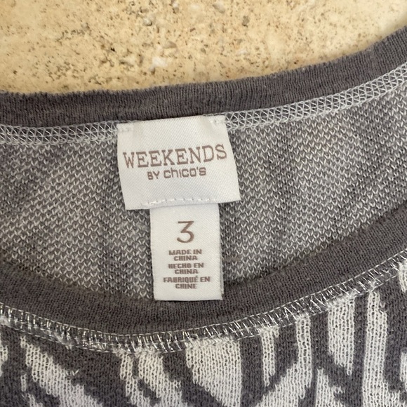 Chico's Sweater Women’s 3/XL Marble printed lightweight Pullover silver thread - Picture 7 of 11